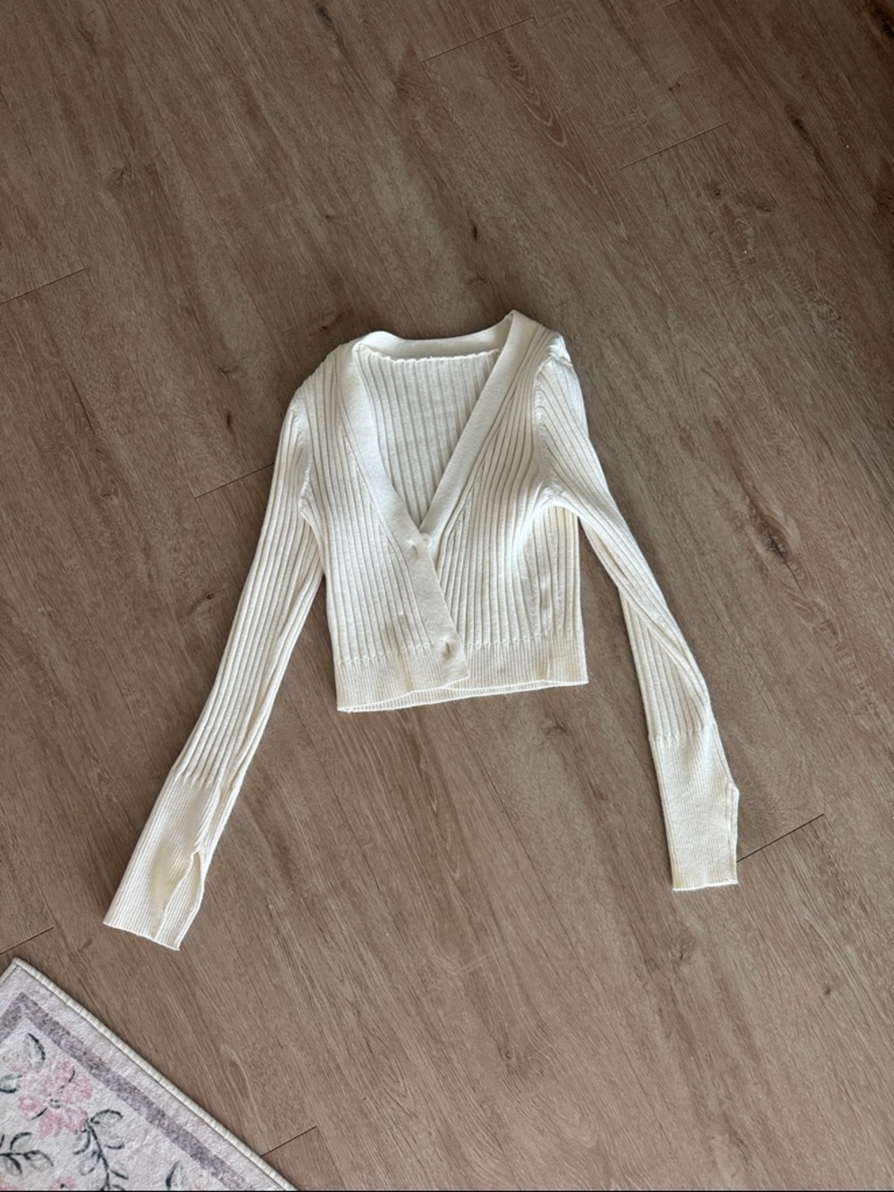 Cropped Ribbed V-Neck Button Cardigan - Cream